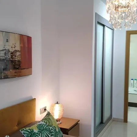 Lovely Denia, Piscina, Jacuzzi, Padel, Parking * Дения