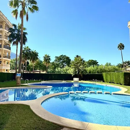 Lovely Denia, Piscina, Jacuzzi, Padel, Parking Дения