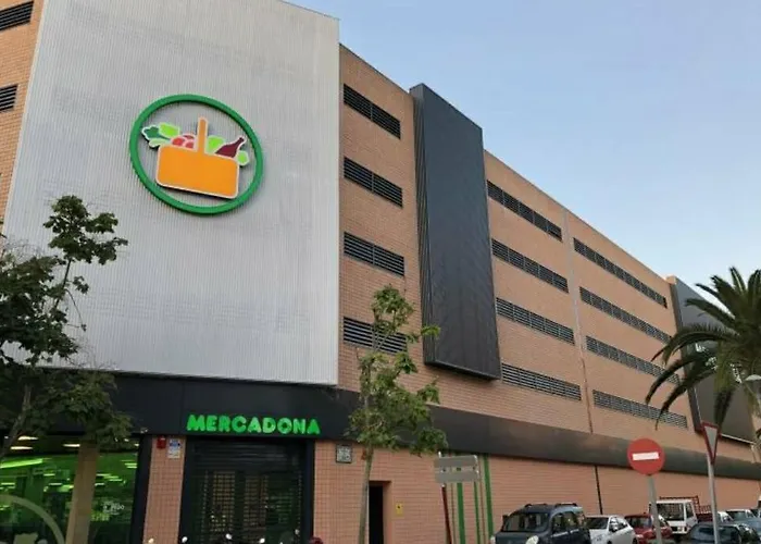 Апартаменти Lovely Denia, Piscina, Jacuzzi, Padel, Parking Денія