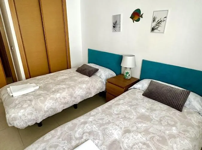 Апартаменти Lovely Denia, Piscina, Jacuzzi, Padel, Parking Денія